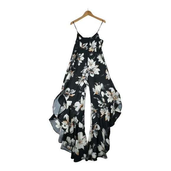 Lulus Ruffle Bellis Floral Print Jumpsuit sz Medium‎ Black/White - Picture 3 of 8